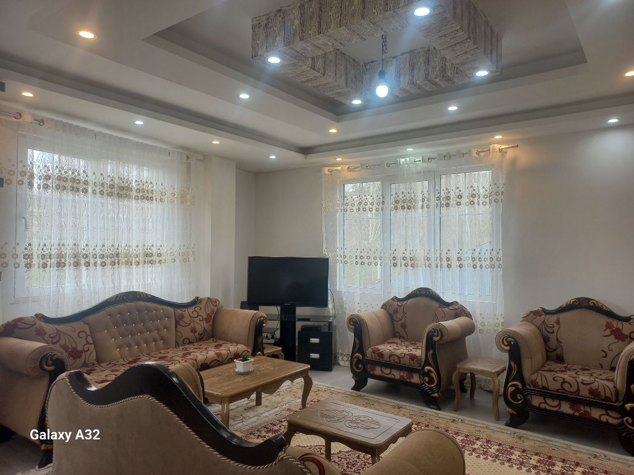 اجاره واحد نویدی لاهیجان