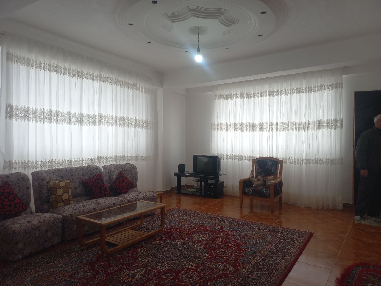 اجاره واحد بهنام لاهیجان